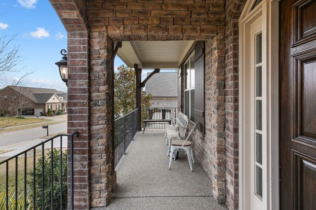 6729 Falls Ridge Ln, College Grove, TN 37046