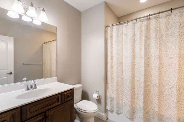 6729 Falls Ridge Ln, College Grove, TN 37046