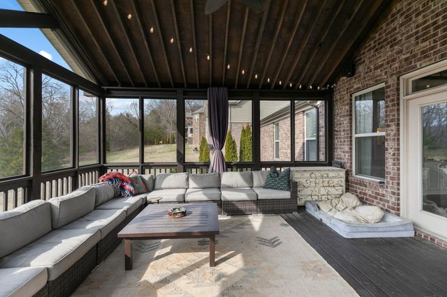 6729 Falls Ridge Ln, College Grove, TN 37046