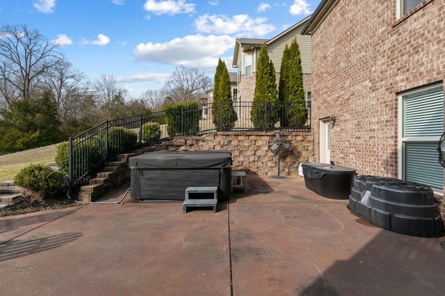 6729 Falls Ridge Ln, College Grove, TN 37046