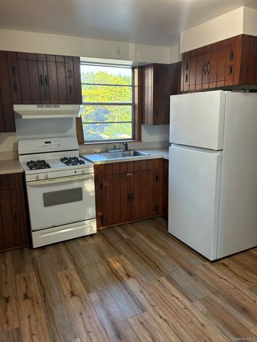 28 Rose Street 2, Stony Point, NY 10980