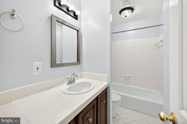 1514 GINGERWOOD CT, Vienna, VA 22182