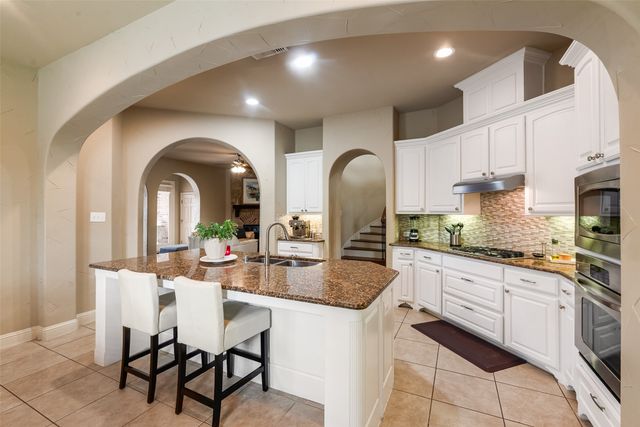 2325 Shoreham Circle, Lewisville, TX 75056