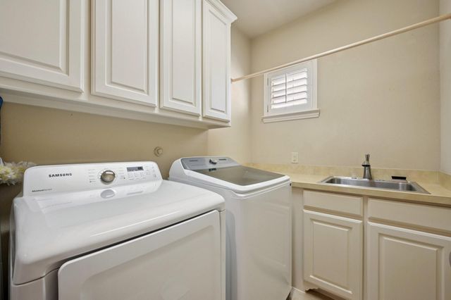 2325 Shoreham Circle, Lewisville, TX 75056