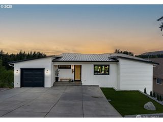 168 Lakeside Drive, Mossyrock, WA 98564