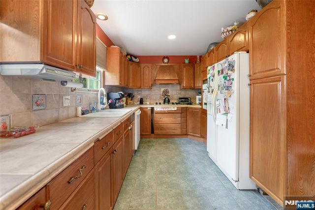 11 Stevenson Place, Kearny, NJ 07032