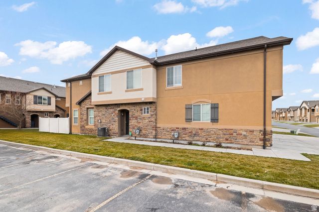 997 W ALLINGTON DR, North Salt Lake, UT 84054