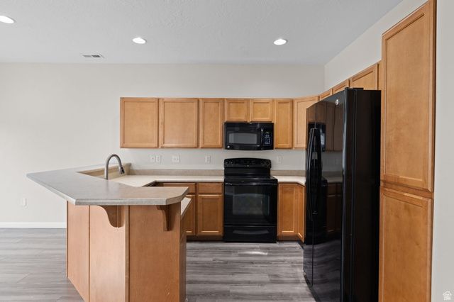 997 W ALLINGTON DR, North Salt Lake, UT 84054