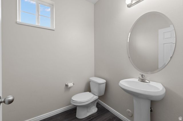 997 W ALLINGTON DR, North Salt Lake, UT 84054