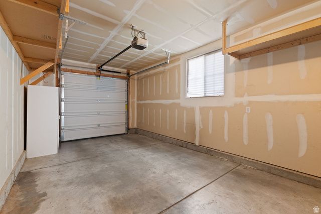 997 W ALLINGTON DR, North Salt Lake, UT 84054