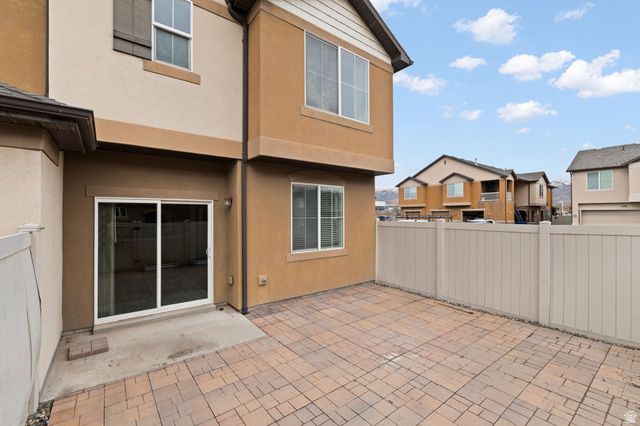 997 W ALLINGTON DR, North Salt Lake, UT 84054