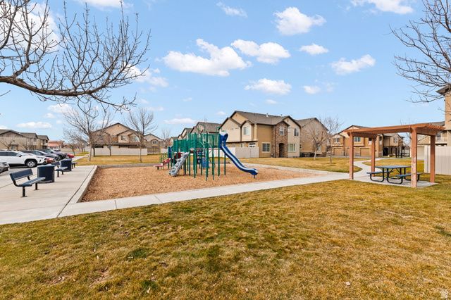 997 W ALLINGTON DR, North Salt Lake, UT 84054