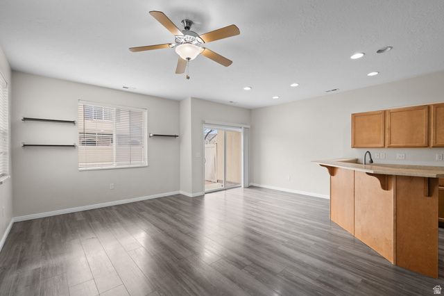 997 W ALLINGTON DR, North Salt Lake, UT 84054