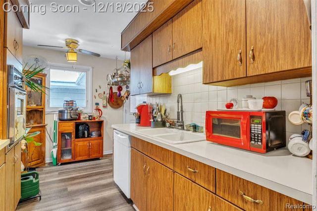 26332 Dale Court, Roseville, MI 48066