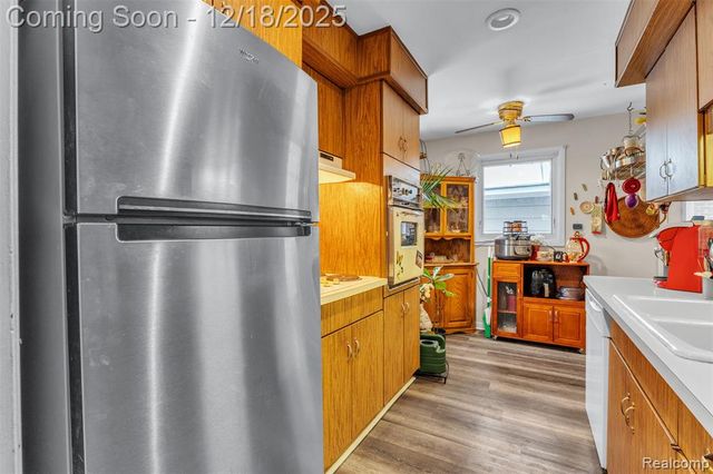 26332 Dale Court, Roseville, MI 48066