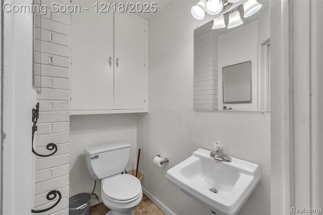 26332 Dale Court, Roseville, MI 48066