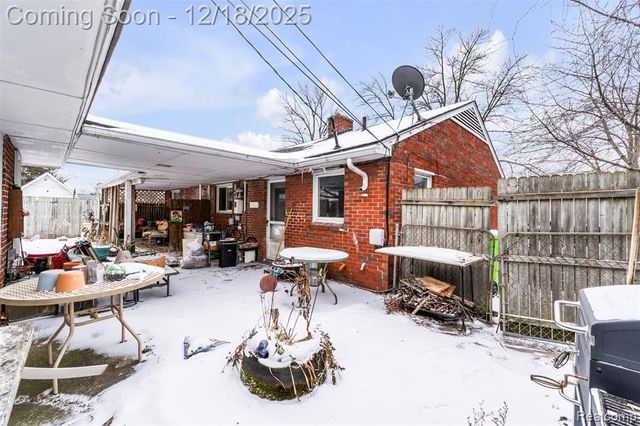 26332 Dale Court, Roseville, MI 48066