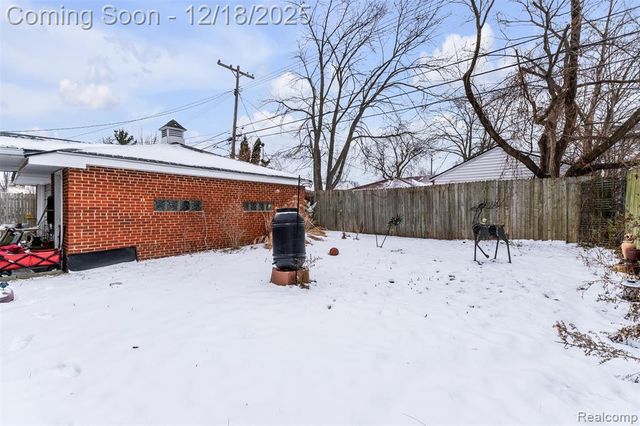 26332 Dale Court, Roseville, MI 48066