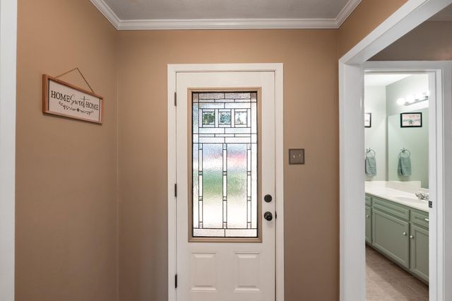 106 N Hills Circle, Franklin, TX 77856