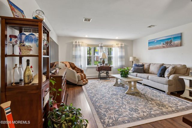 609B Lake Point Drive B, Lakewood, NJ 08701