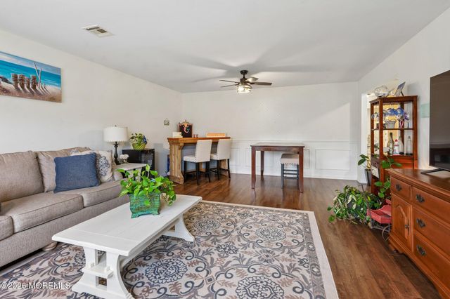 609B Lake Point Drive B, Lakewood, NJ 08701