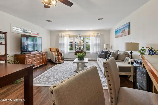 609B Lake Point Drive B, Lakewood, NJ 08701
