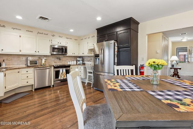 609B Lake Point Drive B, Lakewood, NJ 08701
