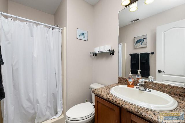 36 Pinehurst Dr., Laguna Vista, TX 78578