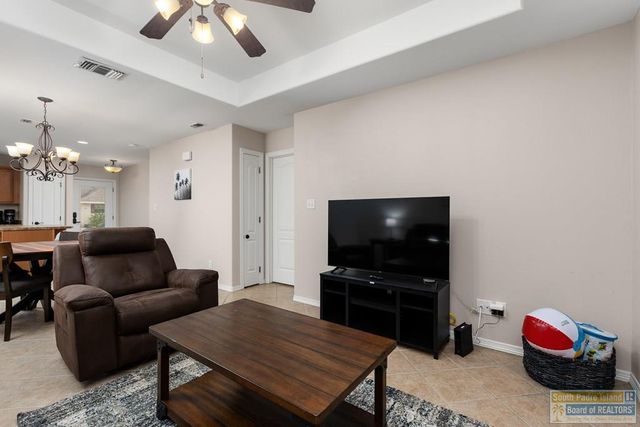 36 Pinehurst Dr., Laguna Vista, TX 78578