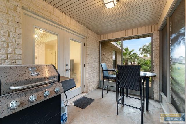 36 Pinehurst Dr., Laguna Vista, TX 78578