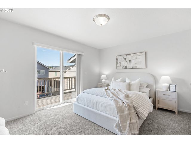 2240 Se 16TH St, Gresham, OR 97080