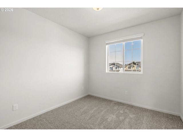 2240 Se 16TH St, Gresham, OR 97080