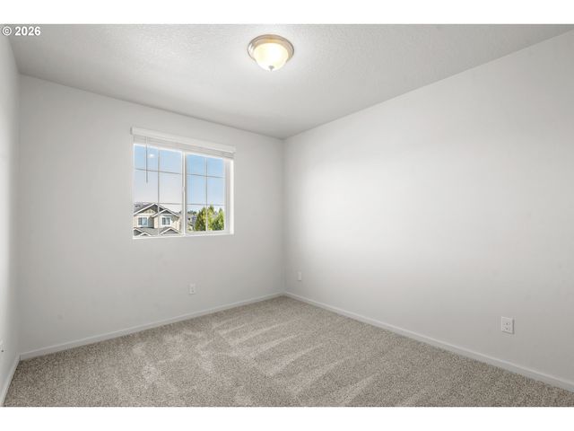 2240 Se 16TH St, Gresham, OR 97080