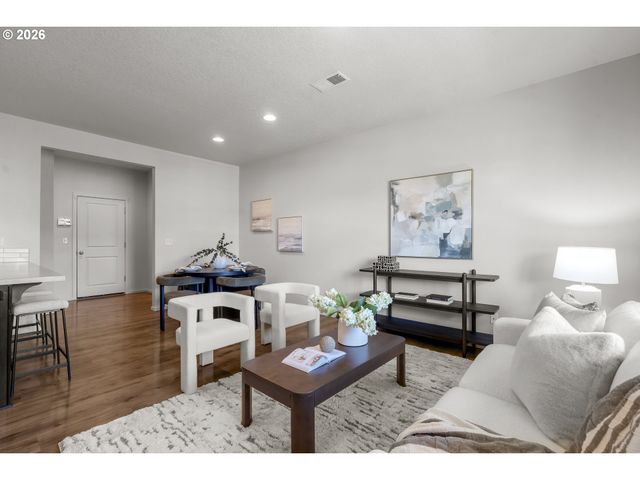 2240 Se 16TH St, Gresham, OR 97080