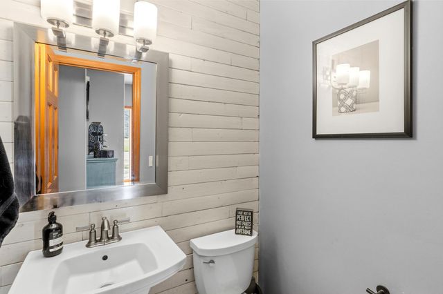 4695 138th Street W, Apple Valley, MN 55124