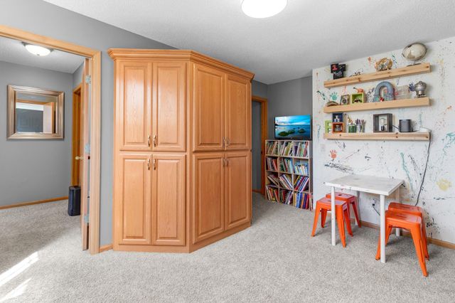 4695 138th Street W, Apple Valley, MN 55124