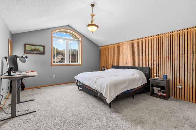 4695 138th Street W, Apple Valley, MN 55124