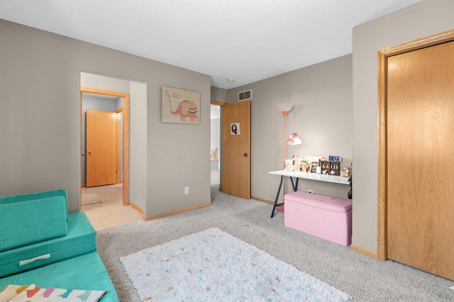 4695 138th Street W, Apple Valley, MN 55124