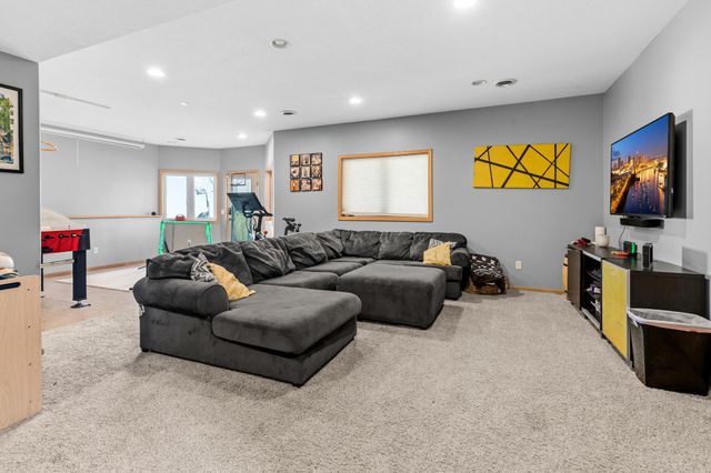 4695 138th Street W, Apple Valley, MN 55124