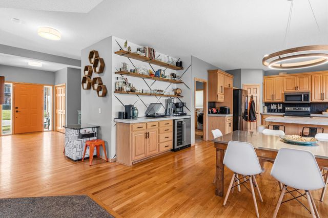 4695 138th Street W, Apple Valley, MN 55124