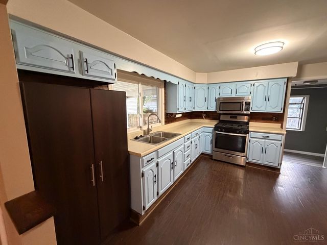24 Hudson Avenue, Franklin, OH 45005
