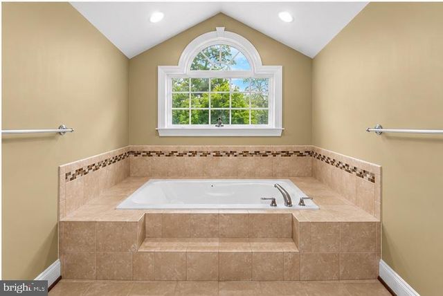 51 SERENE HILLS DR, Fredericksburg, VA 22406