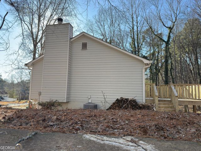 391 Walnut Drive, Woodstock, GA 30189