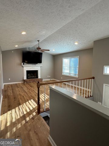 391 Walnut Drive, Woodstock, GA 30189