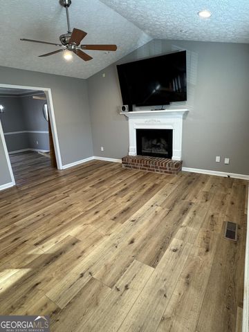 391 Walnut Drive, Woodstock, GA 30189