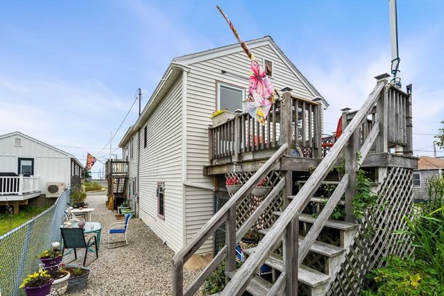 34 Cable Ave, Salisbury, MA 01952