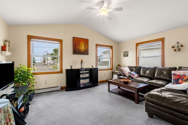 34 Cable Ave, Salisbury, MA 01952