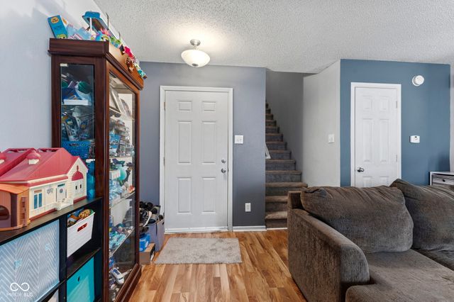 2523 Redland Lane, Indianapolis, IN 46217