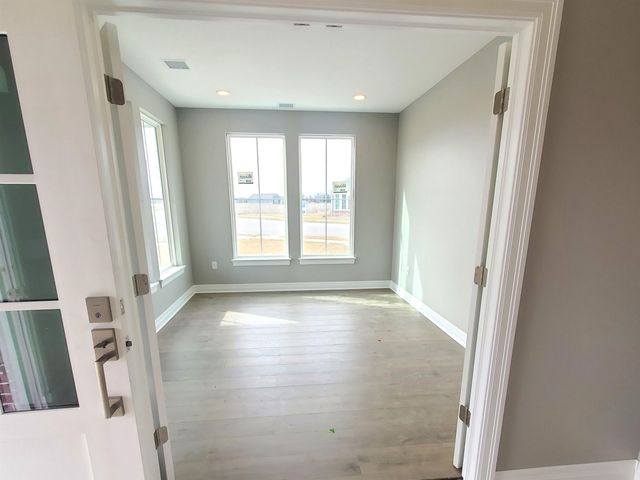 200 W Boxthorn Dr, Andover, KS 67002