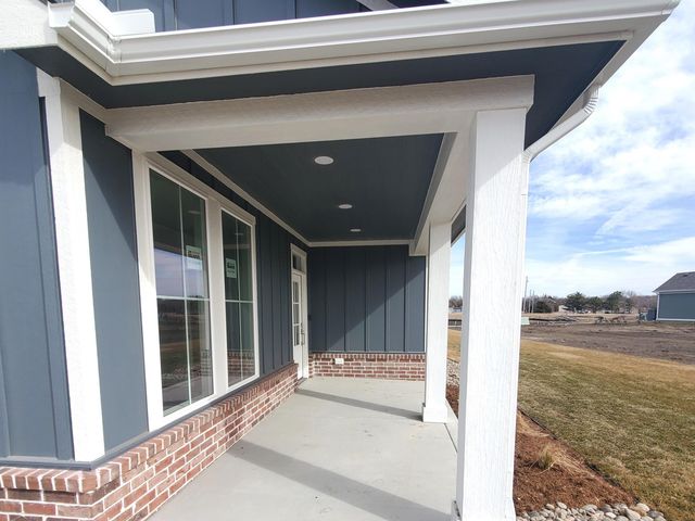 200 W Boxthorn Dr, Andover, KS 67002